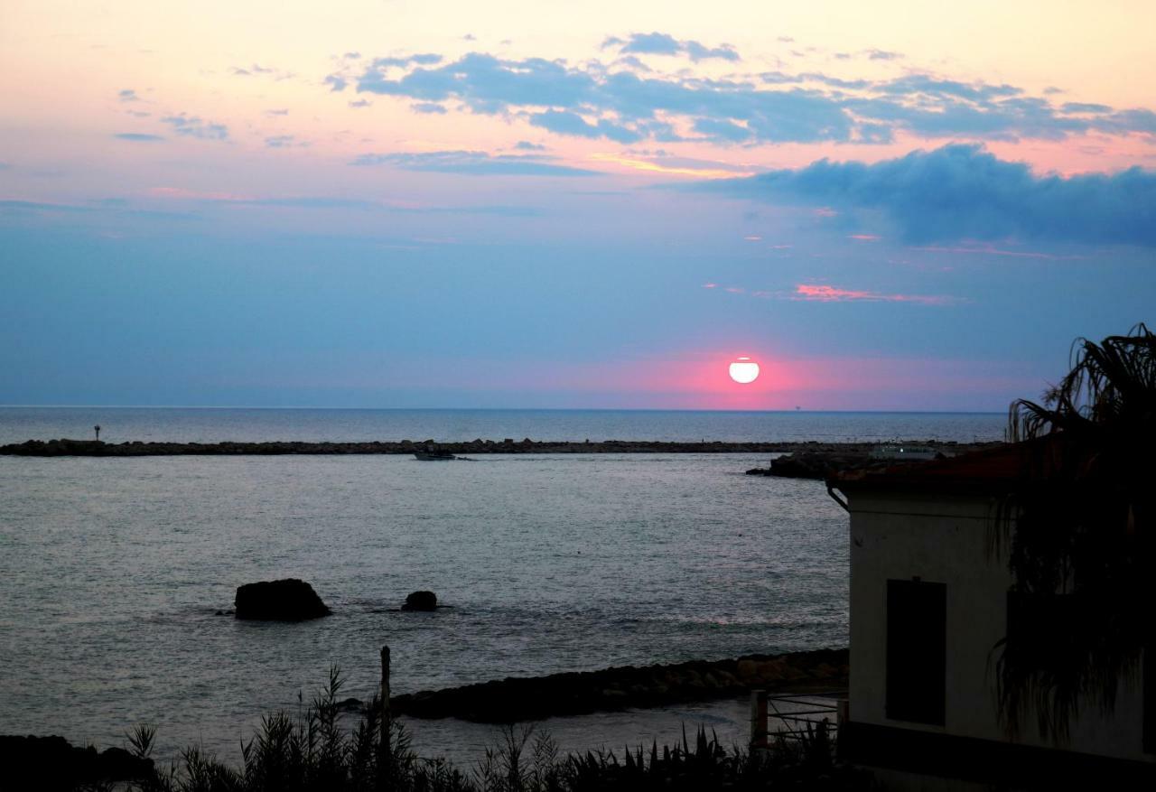 Edificio Cannizzo Scoglitti Exteriér fotografie